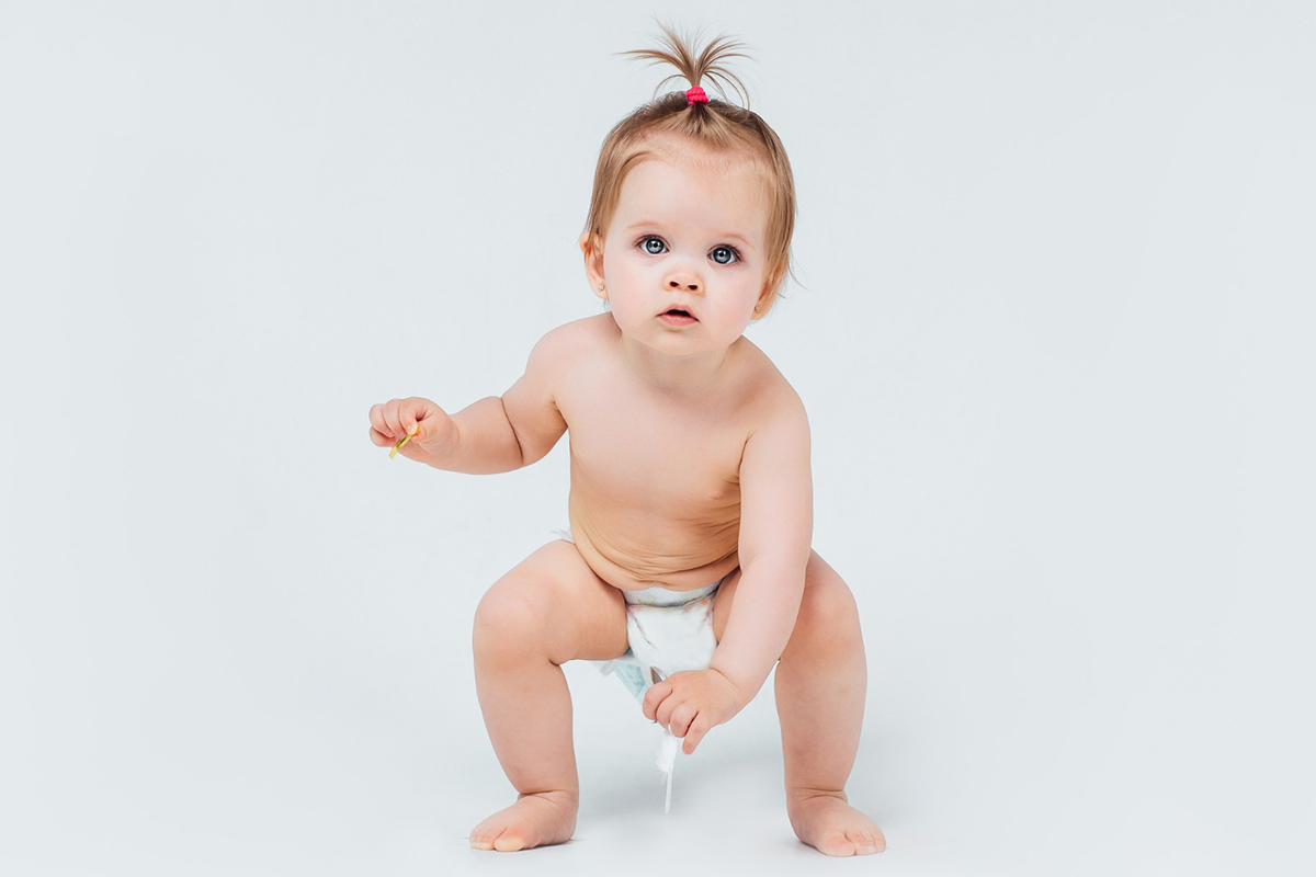 freepik_diapering_baby_25