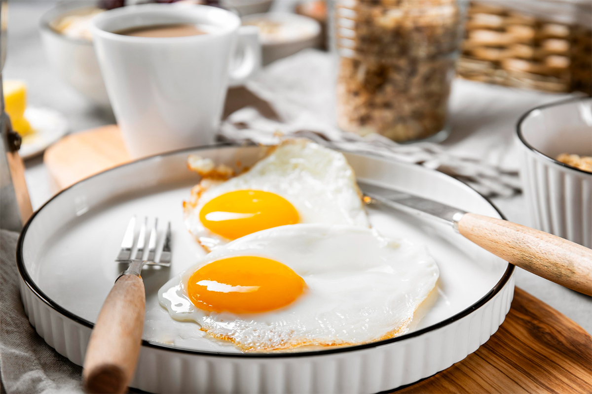 freepik_eggs_breakfast_23