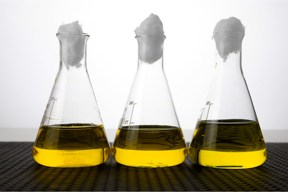 magnific_test_oil