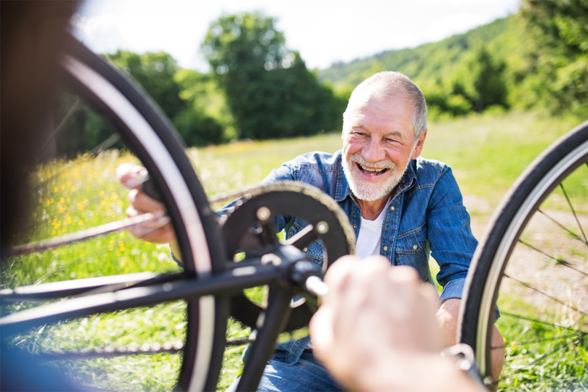 shutterstock_bike_oldman