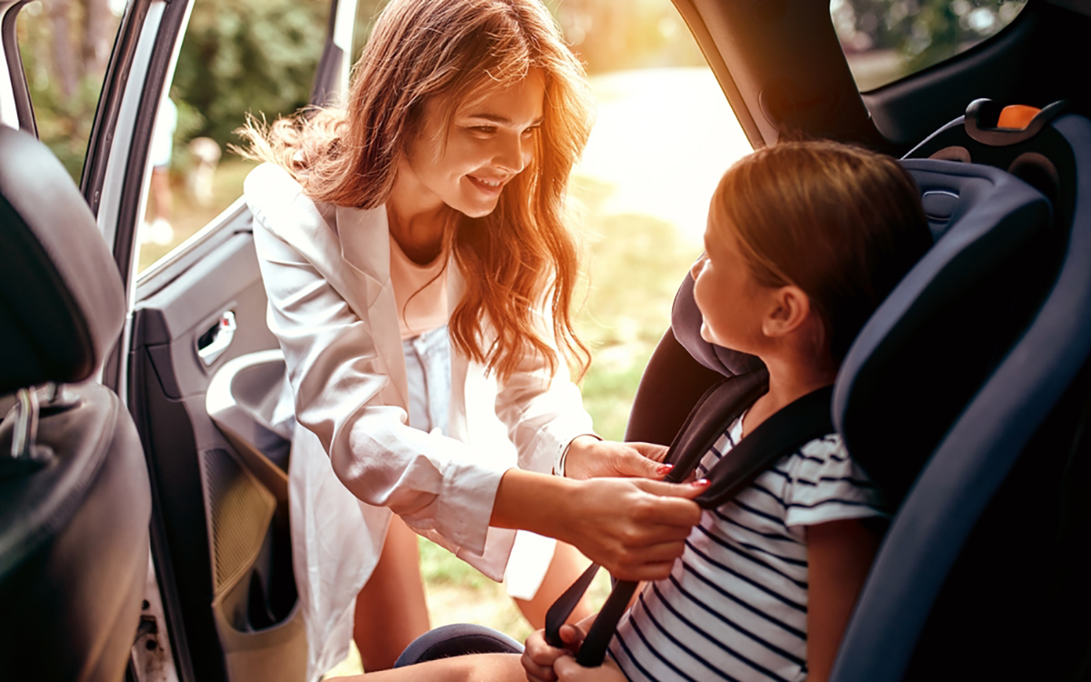 shutterstock_car_child