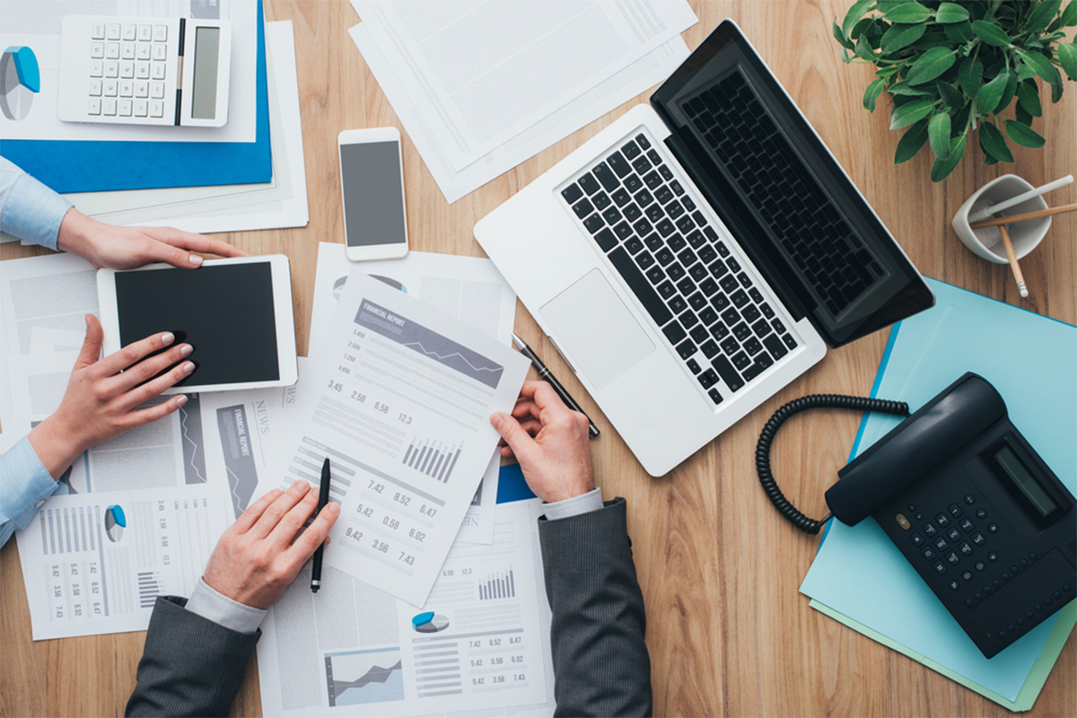 shutterstock_office_comp22