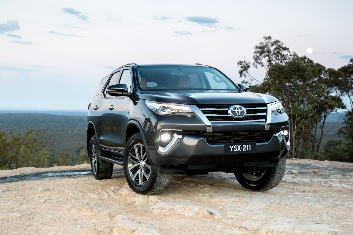 1_toyota_fortuner_crusade