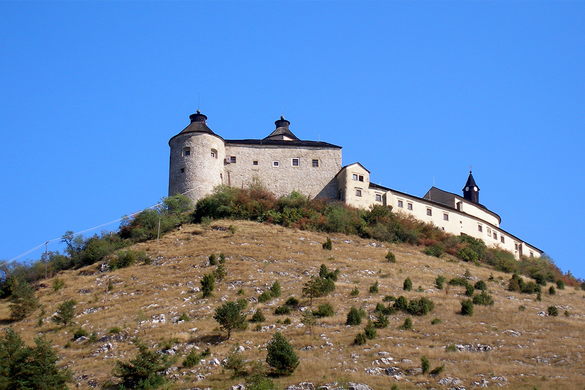 2_krasna_horka