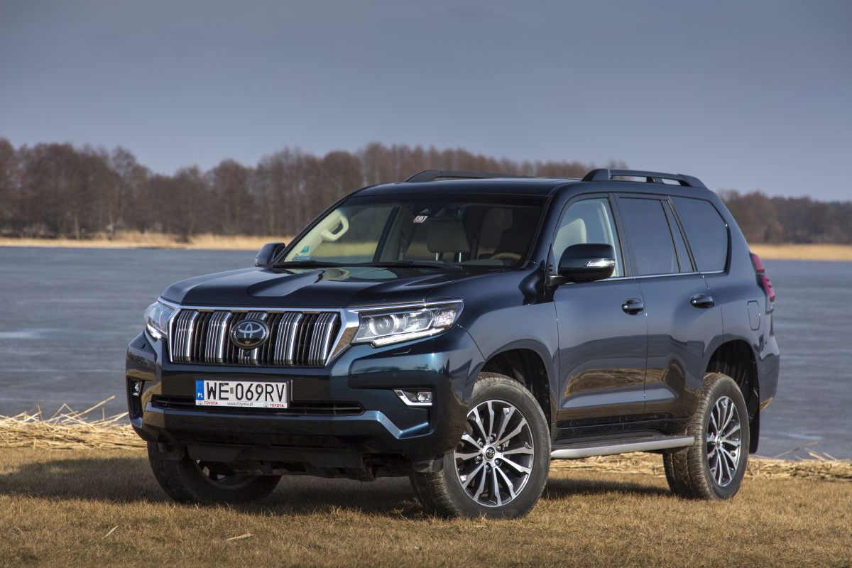 2_toyota_land_cruiser_150