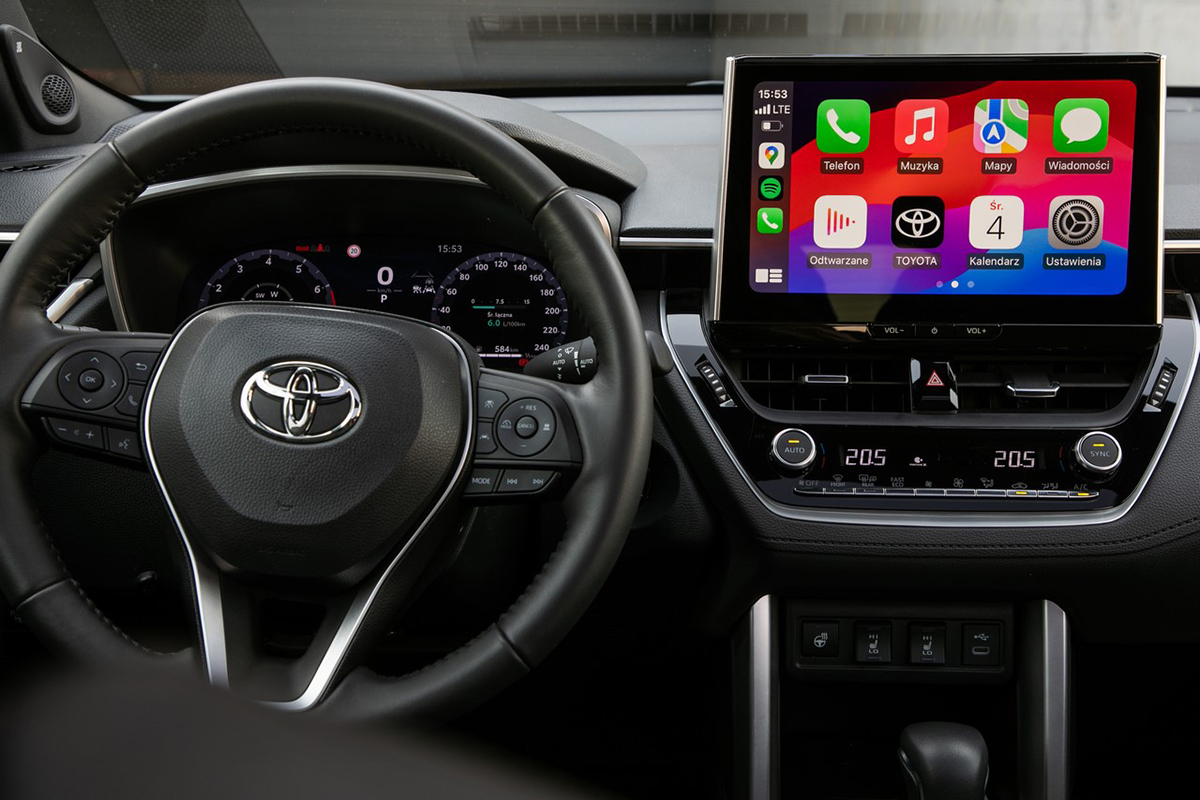 3_corolla_cross_blue_25