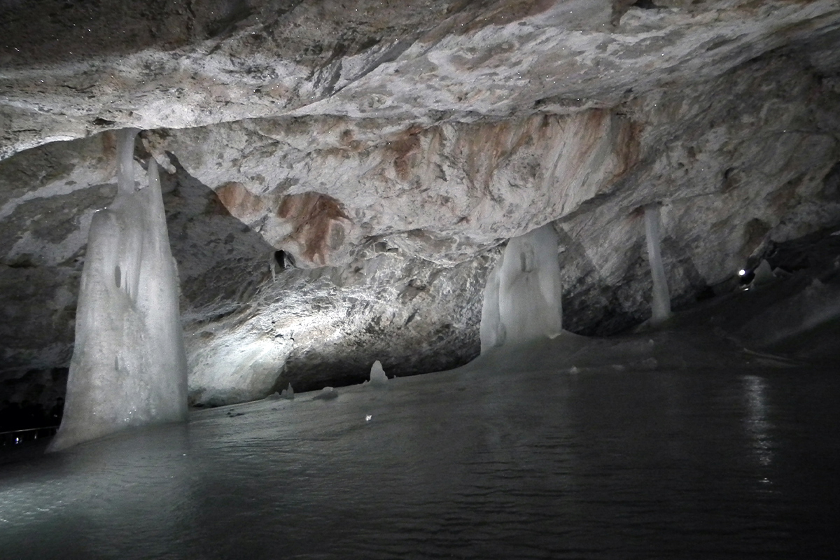 3_dobsinska_ice_cave