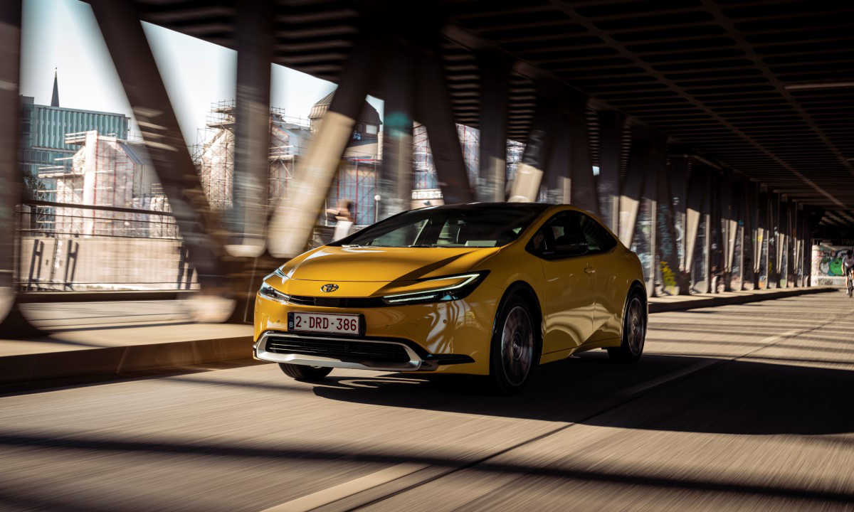 3_prius_25