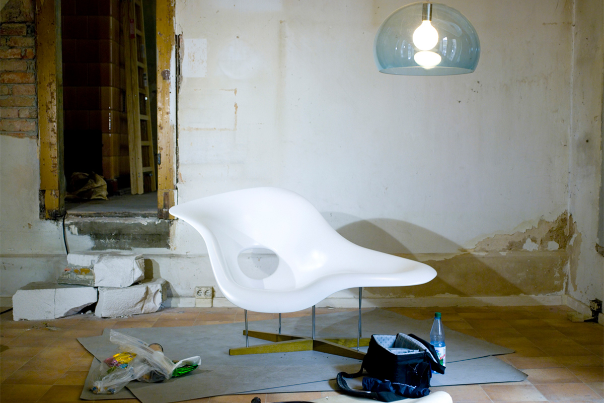 design_by_eames_la_chaise_3