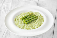 Špargľa: Kráľovná jarnej kuchyne a jednoduché talianske rizoto