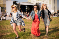 Autom na hudobný festival? Nepodceňujte riziká