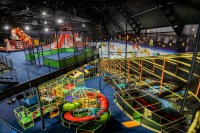 Ako naplánovať interiérové rodinné zábavné centrum od A po Z