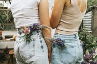 Aké doplnky budú vyzerať najlepšie s mom džínsami