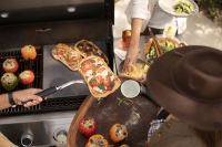 Pizza z grilu? Len sa po nej zapráši a okraje sa zjedia prvé!