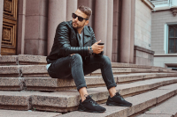 Štýlovo a sebavedomo – základné kúsky, ktoré tvoria funkčné panske oblečenie