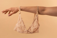 Aj vy ste odhodili svoju podprsenku?