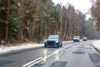 Pred zimou nezabudnite prezuť auto, pozor aj na pravidlá v zahraničí